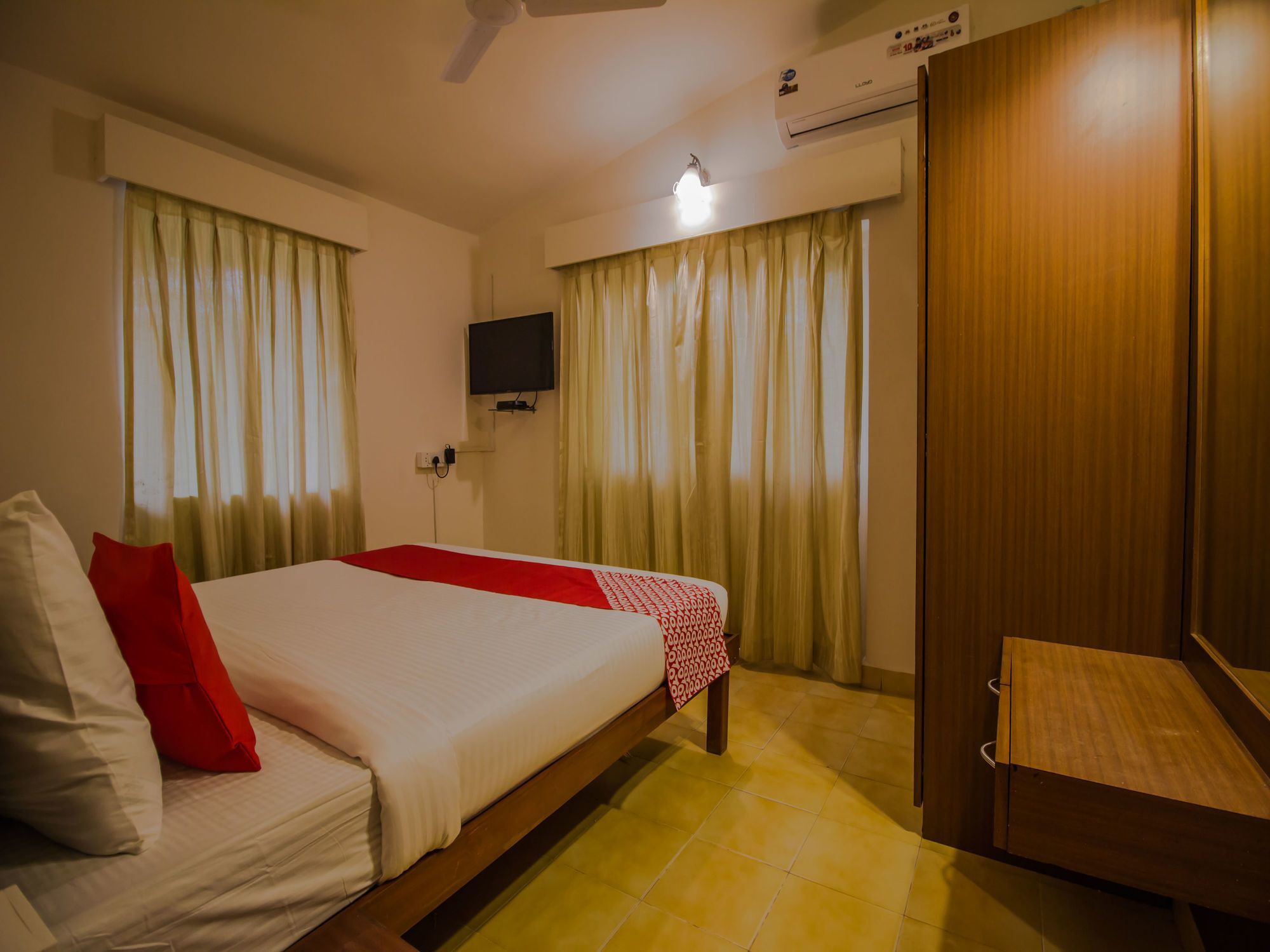 Oyo Flagship 13853 Shruti Resort Calangute Exterior photo